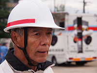 写真　インタビューに答えてくださった、出口さん(右) と金田さん(中央)